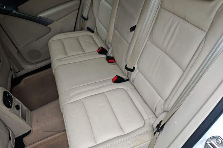 Used Volkswagen Tiguan 2010 1.8TSI Automatic All-Wheel-Drive Elite Edition Left Rear Seat