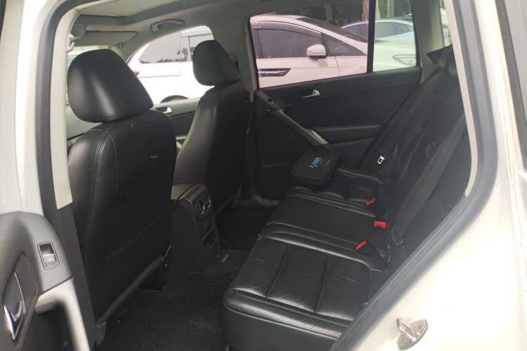 Used Volkswagen Tiguan 2010 1.8TSI Automatic Two-Wheel Drive Elite Edition Left Rear Seat