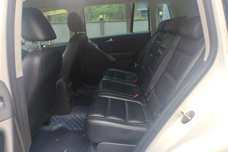 Used Volkswagen Tiguan 2010 1.8 TSI Automatic Two-Wheel Drive Trend Edition Left Rear Seat