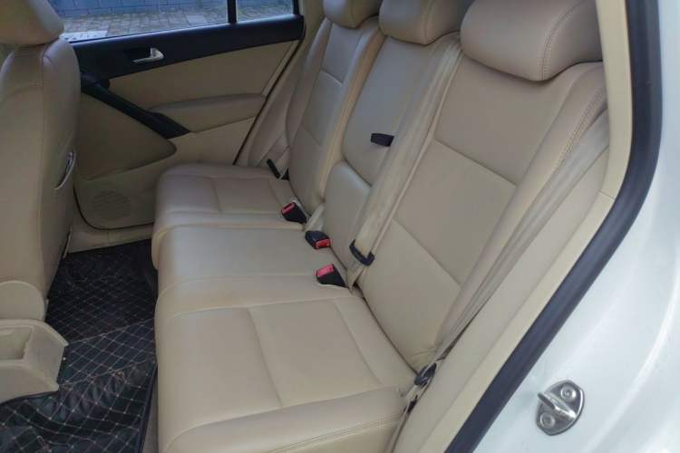 Used Volkswagen Tiguan 2010 1.8 TSI Manual Two-Wheel Drive Urban Edition Left Rear Seat