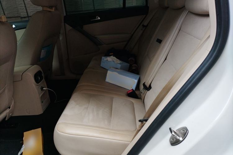 Used Volkswagen Tiguan 2010 2.0 TSI Automatic All-Wheel Drive Flagship Edition Left Rear Seat