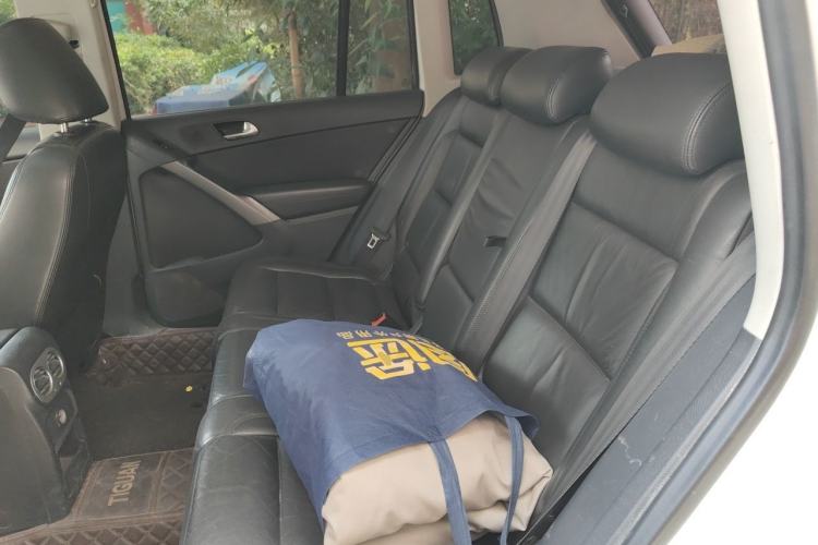 Used Volkswagen Tiguan 2010 2.0 TSI Automatic All-Wheel-Drive Elite Edition Left Rear Seat