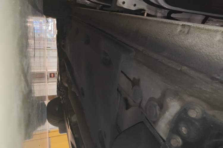 Used Volkswagen Tiguan 2010 1.8 TSI Automatic All-Wheel Drive Fashion Edition Left Side Sill