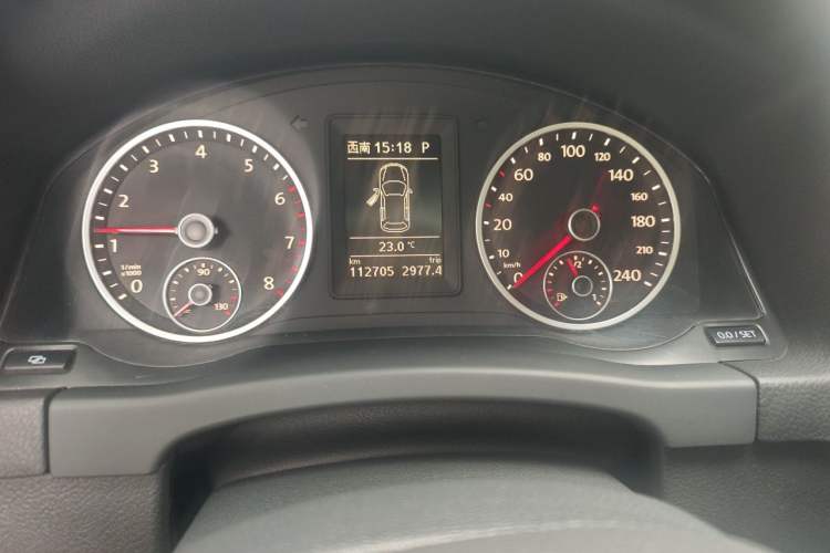 Used Volkswagen Tiguan 2010 1.8TSI Automatic Two-Wheel Drive Elite Edition Odometer Close Up