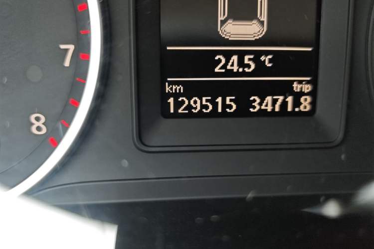 Used Volkswagen Tiguan 2010 1.8TSI Automatic All-Wheel-Drive Elite Edition Odometer Close Up