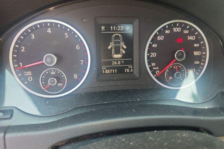 Used Volkswagen Tiguan 2010 1.8TSI Automatic All-Wheel-Drive Elite Edition Odometer Close Up