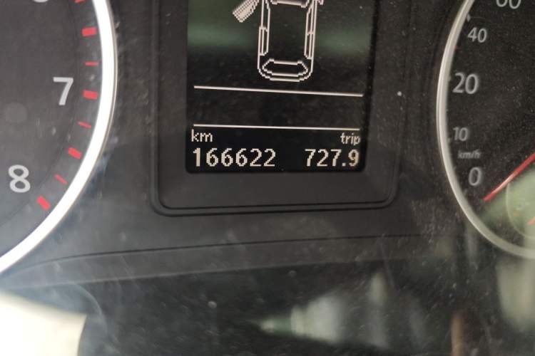 Used Volkswagen Tiguan 2010 1.8TSI Automatic All-Wheel-Drive Elite Edition Odometer Close Up