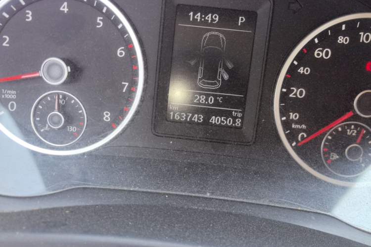 Used Volkswagen Tiguan 2010 1.8 TSI Automatic Two-Wheel Drive Trend Edition Odometer Close Up