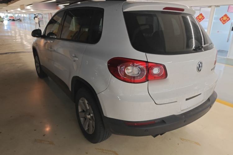 Used Volkswagen Tiguan 2010 1.8 TSI Automatic All-Wheel Drive Fashion Edition Rear Left 45 Deg