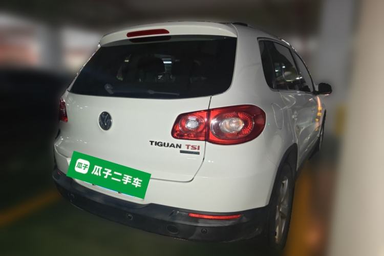 Used Volkswagen Tiguan 2010 2.0 TSI Automatic All-Wheel-Drive Elite Edition Rear Right 45 Deg