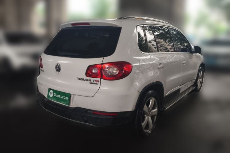 Used Volkswagen Tiguan 2010 1.8TSI Automatic All-Wheel-Drive Elite Edition Rear Right 45 Deg