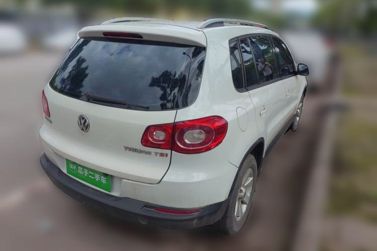Used Volkswagen Tiguan 2010 1.8 TSI Manual Two-Wheel Drive Urban Edition Rear Right 45 Deg