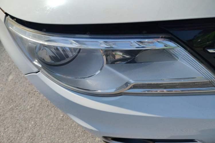 Used Volkswagen Tiguan 2010 1.8 TSI Automatic Two-Wheel Drive Trend Edition Right Front Headlight