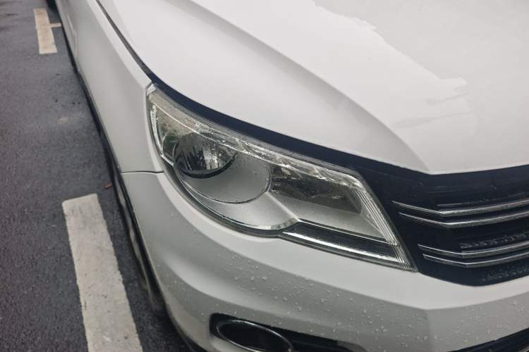 Used Volkswagen Tiguan 2010 1.8TSI Automatic Two-Wheel Drive Elite Edition Right Front Headlight