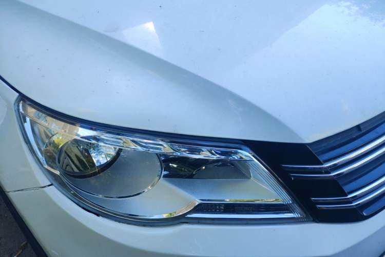 Used Volkswagen Tiguan 2010 1.8TSI Automatic Two-Wheel Drive Elite Edition Right Front Headlight
