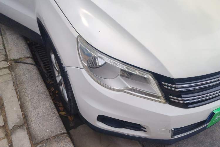 Used Volkswagen Tiguan 2010 1.8 TSI Automatic Two-Wheel Drive Urban Edition Right Front Headlight