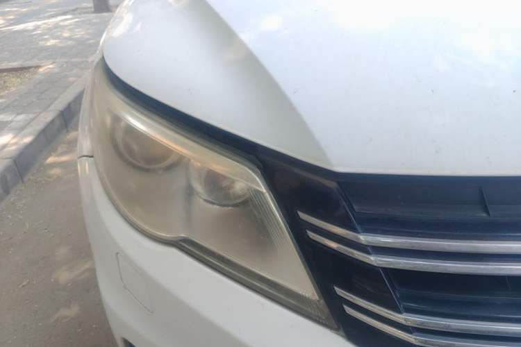 Used Volkswagen Tiguan 2010 2.0 TSI Automatic All-Wheel Drive Flagship Edition Right Front Headlight