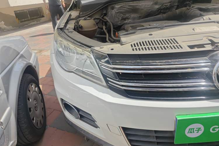 Used Volkswagen Tiguan 2010 1.8TSI Automatic Two-Wheel Drive Elite Edition Right Front Headlight