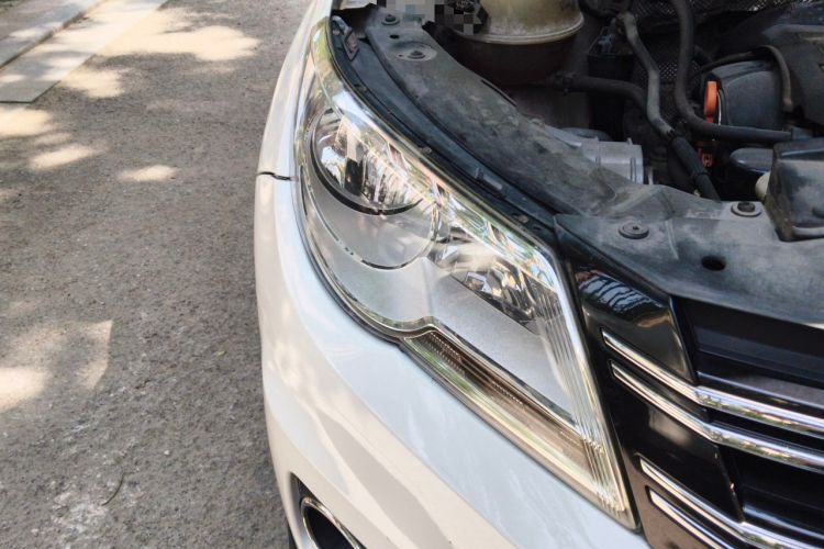 Used Volkswagen Tiguan 2010 1.8TSI Automatic All-Wheel-Drive Elite Edition Right Front Headlight