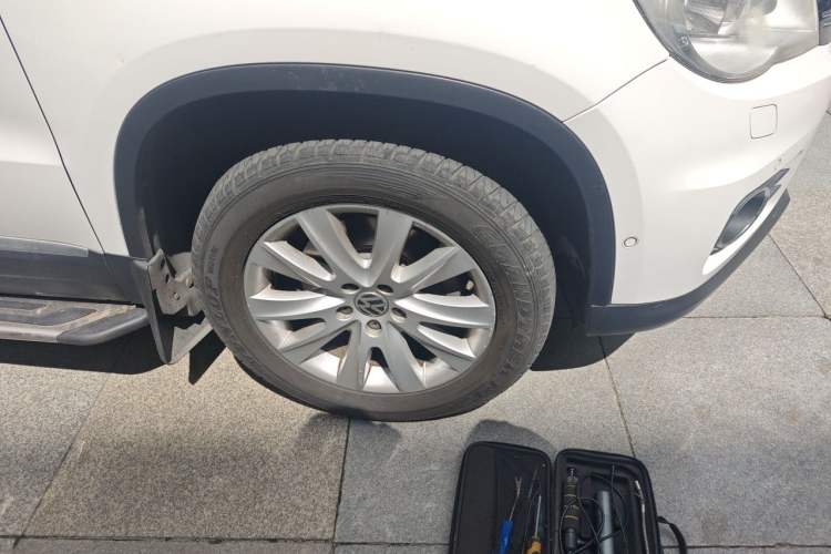 Used Volkswagen Tiguan 2010 2.0 TSI Automatic All-Wheel Drive Flagship Edition Right Front Wheel Hub