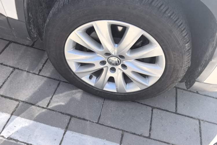 Used Volkswagen Tiguan 2010 2.0 TSI Automatic All-Wheel Drive Flagship Edition Right Front Wheel Hub