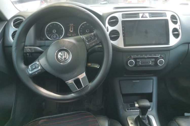 Used Volkswagen Tiguan 2010 1.8TSI Automatic All-Wheel-Drive Elite Edition Steering Wheel