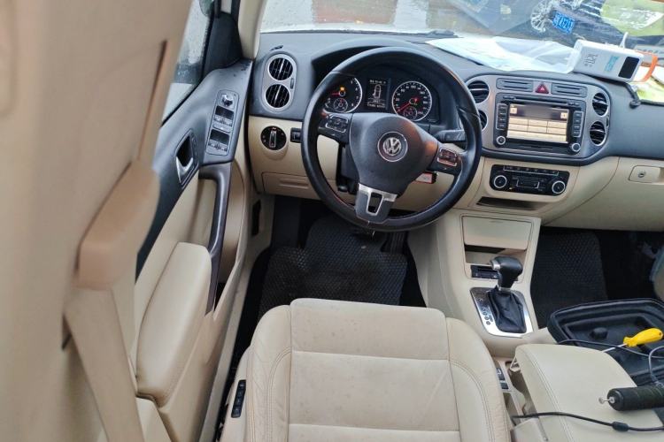 Used Volkswagen Tiguan 2010 2.0 TSI Automatic All-Wheel Drive Flagship Edition Steering Wheel