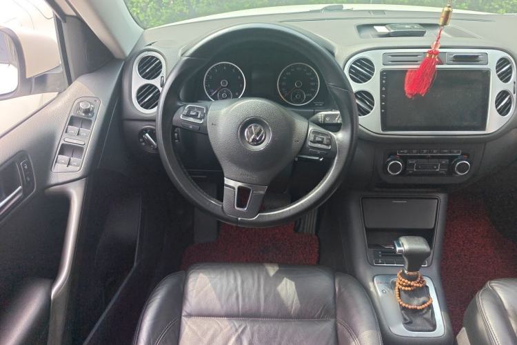 Used Volkswagen Tiguan 2010 1.8 TSI Automatic All-Wheel Drive Fashion Edition Steering Wheel