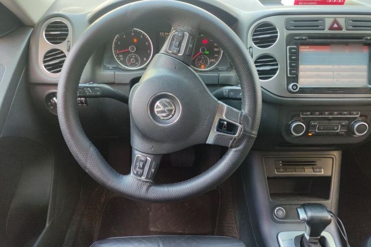 Used Volkswagen Tiguan 2010 1.8TSI Automatic Two-Wheel Drive Elite Edition Steering Wheel