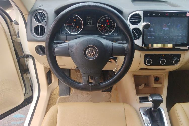 Used Volkswagen Tiguan 2010 1.8 TSI Automatic Two-Wheel Drive Urban Edition Steering Wheel