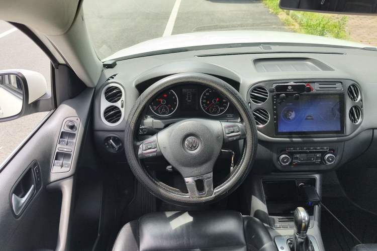 Used Volkswagen Tiguan 2010 1.8TSI Automatic Two-Wheel Drive Elite Edition Steering Wheel