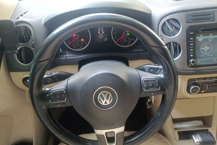 Used Volkswagen Tiguan 2010 2.0 TSI Automatic All-Wheel Drive Flagship Navigation Edition Steering Wheel