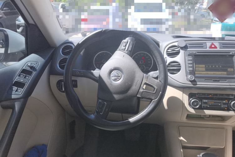Used Volkswagen Tiguan 2010 2.0 TSI Automatic All-Wheel Drive Flagship Edition Steering Wheel