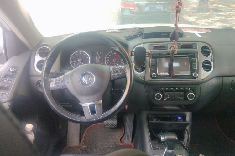 Used Volkswagen Tiguan 2010 2.0 TSI Automatic All-Wheel Drive Flagship Edition Steering Wheel