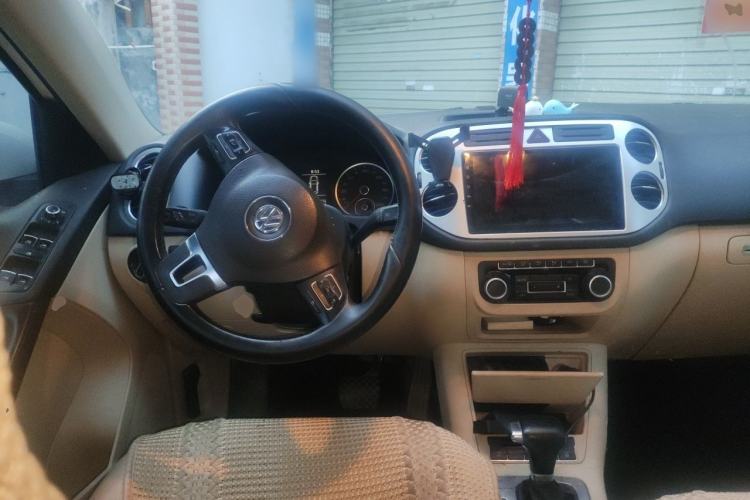 Used Volkswagen Tiguan 2010 1.8TSI Automatic All-Wheel-Drive Elite Edition Steering Wheel