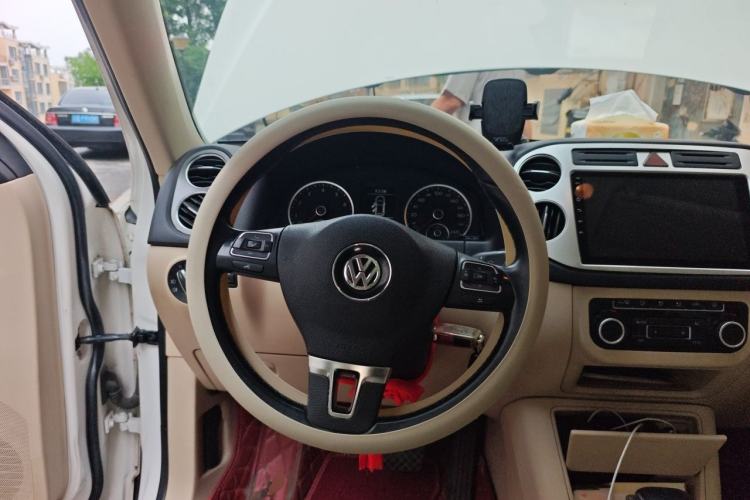 Used Volkswagen Tiguan 2010 1.8TSI Automatic All-Wheel-Drive Elite Edition Steering Wheel