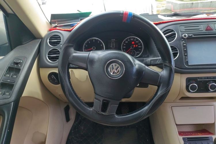 Used Volkswagen Tiguan 2010 1.8 TSI Manual Two-Wheel Drive Urban Edition Steering Wheel