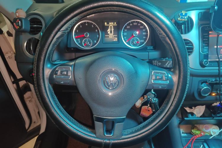 Used Volkswagen Tiguan 2010 1.8TSI Automatic All-Wheel-Drive Elite Edition Steering Wheel
