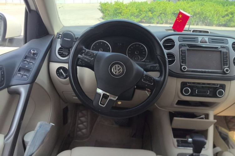 Used Volkswagen Tiguan 2010 1.8 TSI Automatic Two-Wheel Drive Trend Edition Steering Wheel