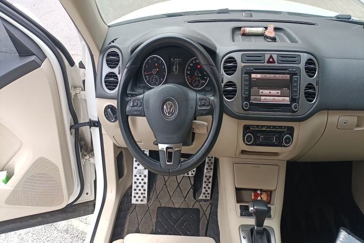 Used Volkswagen Tiguan 2010 2.0 TSI Automatic All-Wheel Drive Flagship Navigation Edition Steering Wheel
