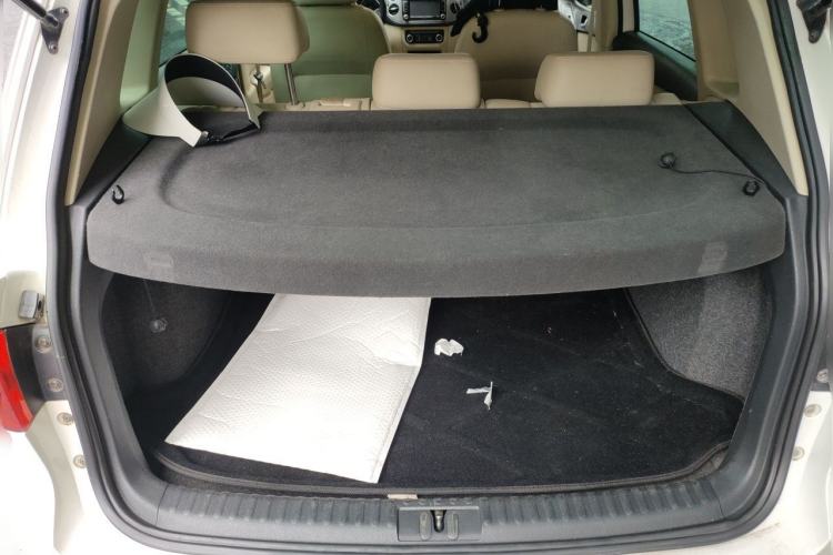 Used Volkswagen Tiguan 2010 2.0 TSI Automatic All-Wheel Drive Flagship Edition Trunk