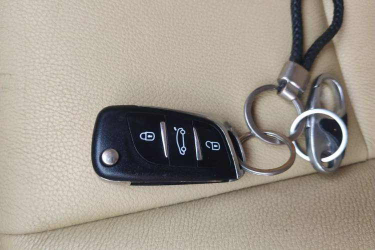 Used Volkswagen Tiguan 2010 1.8 TSI Automatic Two-Wheel Drive Urban Edition Vehicle Key