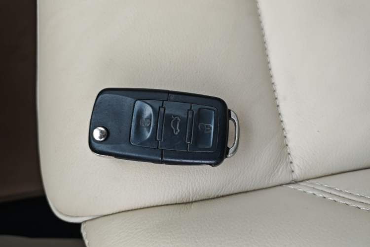 Used Volkswagen Tiguan 2010 1.8TSI Automatic All-Wheel-Drive Elite Edition Vehicle Key