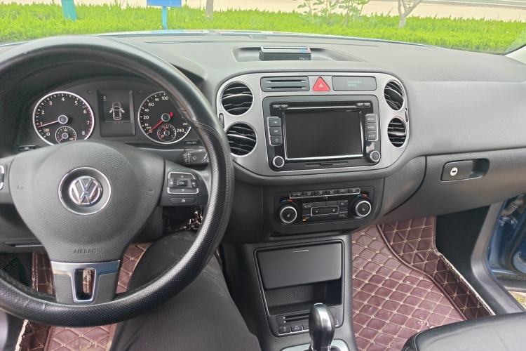 Used Volkswagen Tiguan 2011 2.0 TSI R-Line Center Console