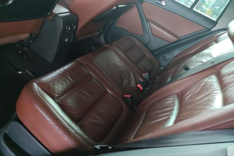 Used Volkswagen Tiguan 2011 2.0 TSI R-Line Left Rear Seat