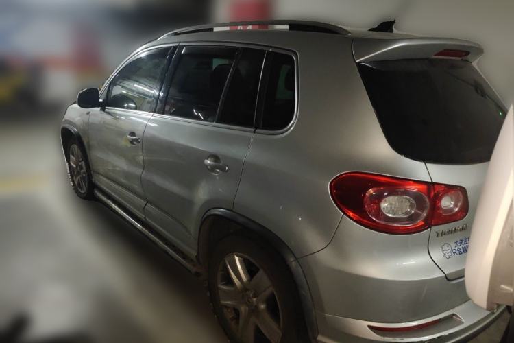 Used Volkswagen Tiguan 2011 2.0 TSI R-Line Rear Left 45 Deg