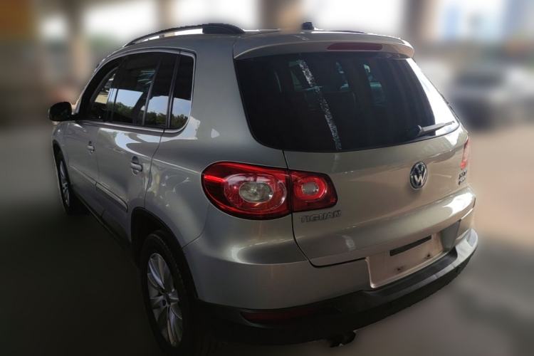 Used Volkswagen Tiguan 2011 2.0 TSI R-Line Rear Left 45 Deg