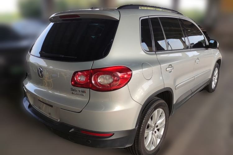 Used Volkswagen Tiguan 2011 2.0 TSI R-Line Rear Right 45 Deg