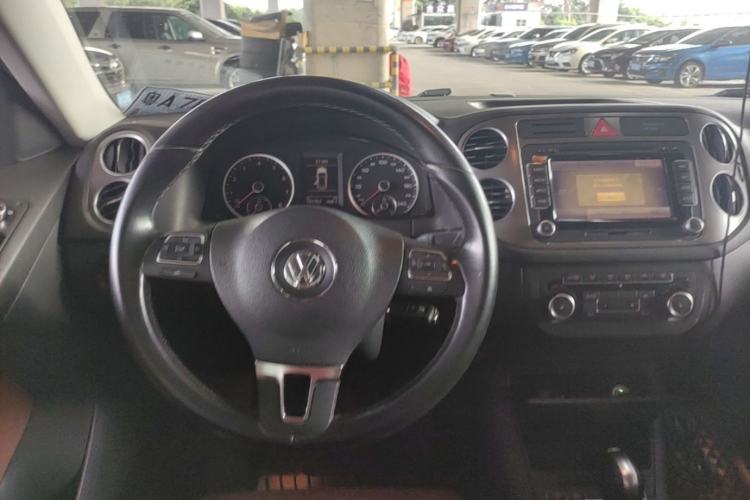 Used Volkswagen Tiguan 2011 2.0 TSI R-Line Steering Wheel