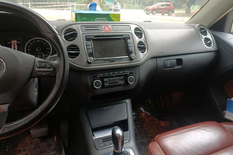 Used Volkswagen Tiguan 2011 2.0 TSI R-Line Audio And AC Panel